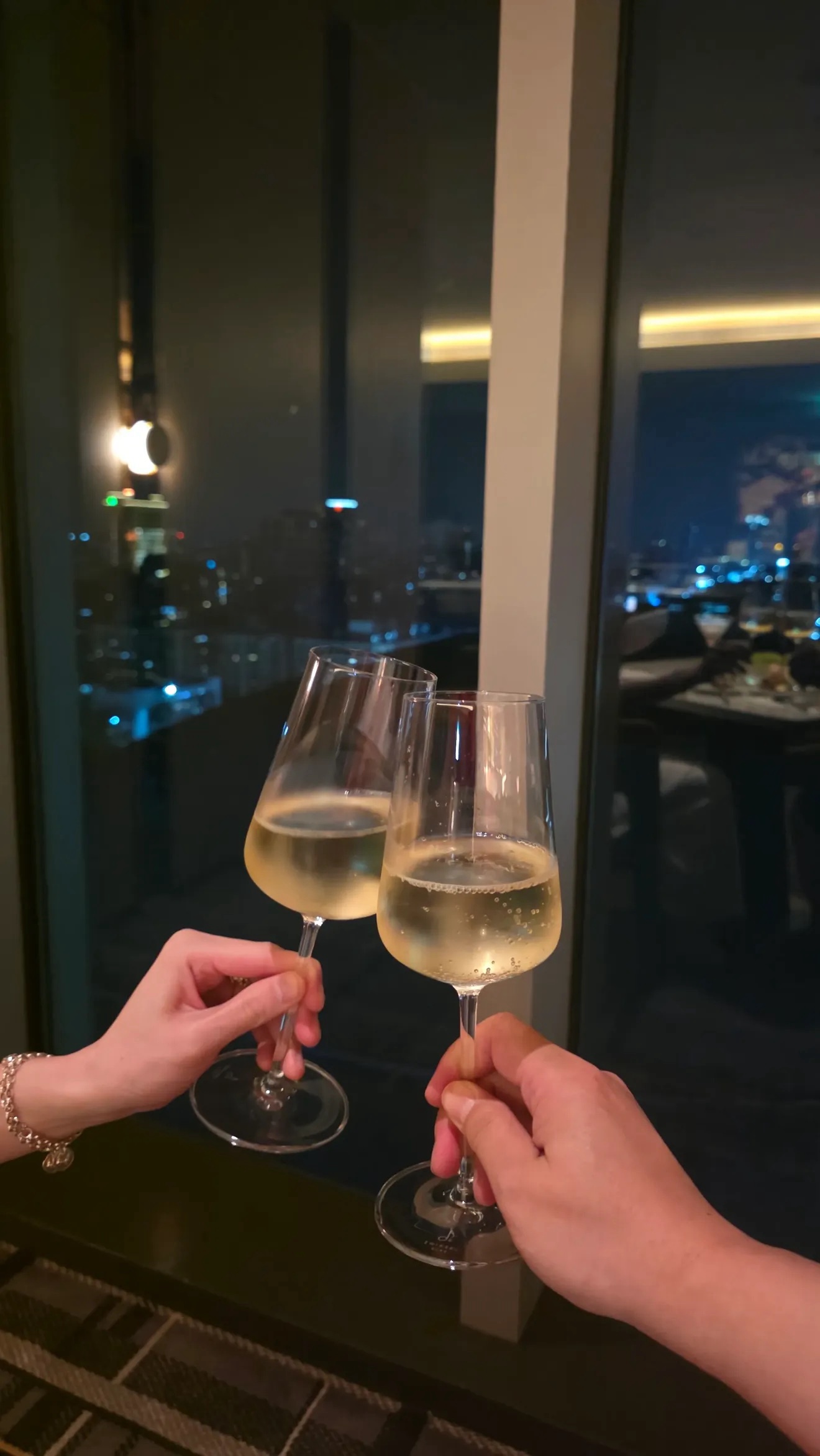 Champagne cheers at the club lounge