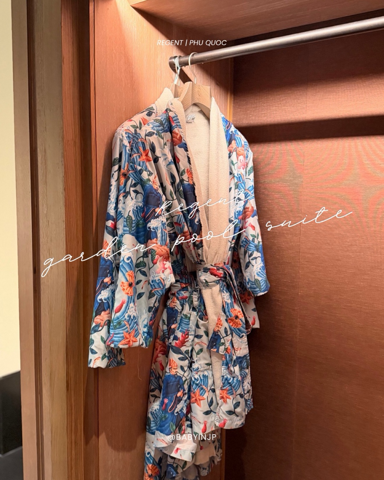 花卉浴袍