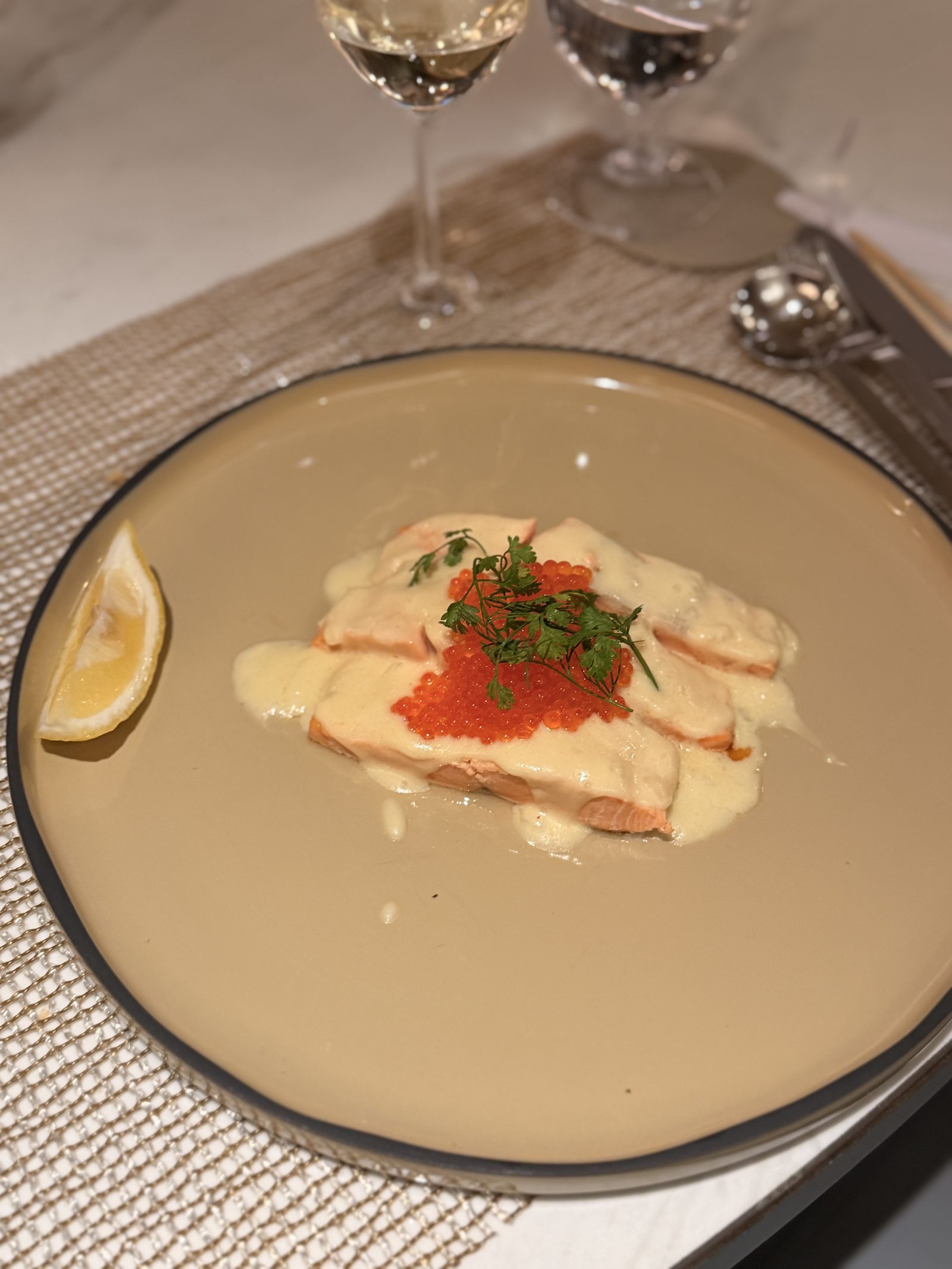 The Salmon Runを別の角度から。レモンを添えて。